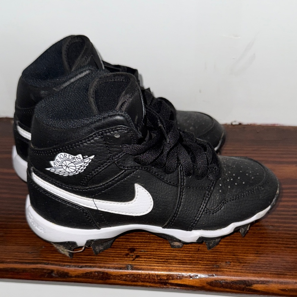 Nike Kids Black and White High-Top Cleats
